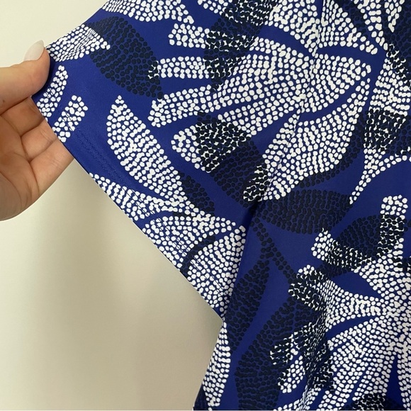 [Chico's] Women's Blue & White Dotted Floral Print Quarter Zip Popover Top - Picture 3 of 8